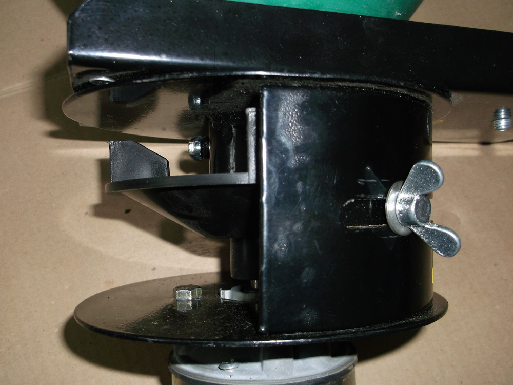 T4 and T5 Slug Pellet & Seed Applicator